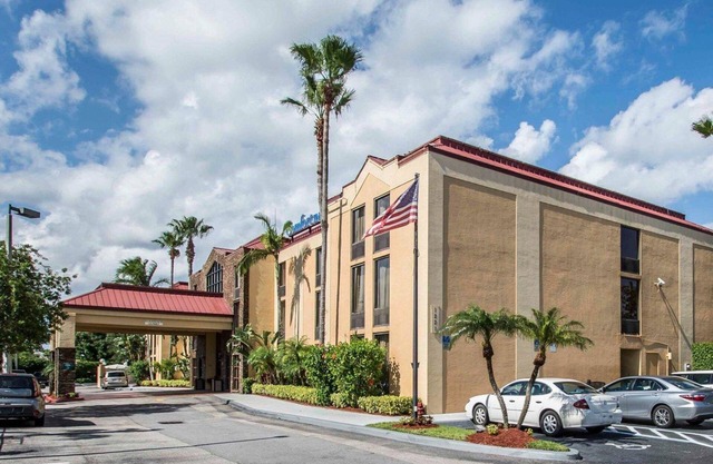 Comfort Inn & Suites Lantana - West Palm Beach South