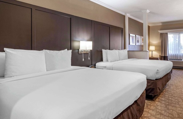 Comfort Inn & Suites Huntington Beach