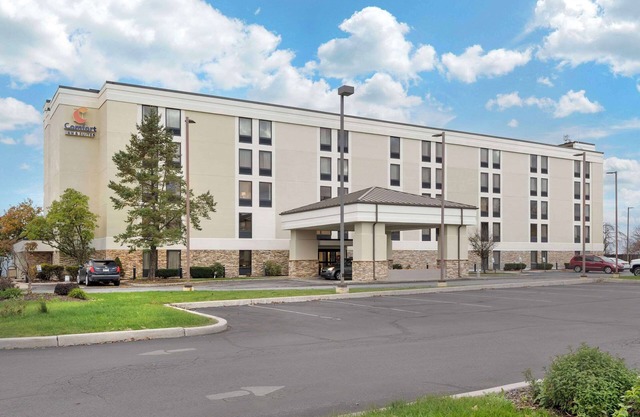 Comfort Inn & Suites
