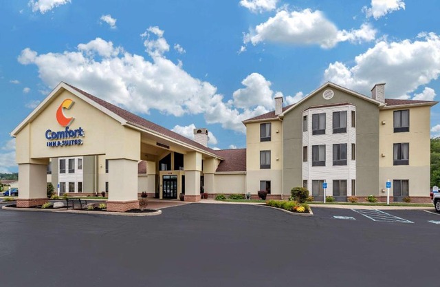 Comfort Inn & Suites Warsaw near US-30