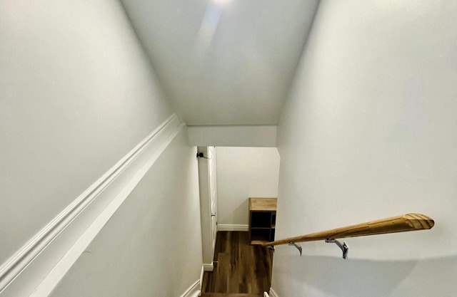 Comfort Quarters In Guelph! Your Cozy Home Away From Home.