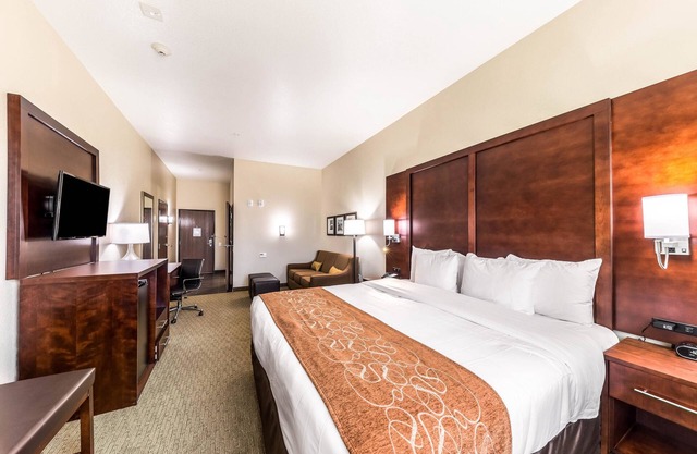 Comfort Suites Grand Prairie - Arlington North