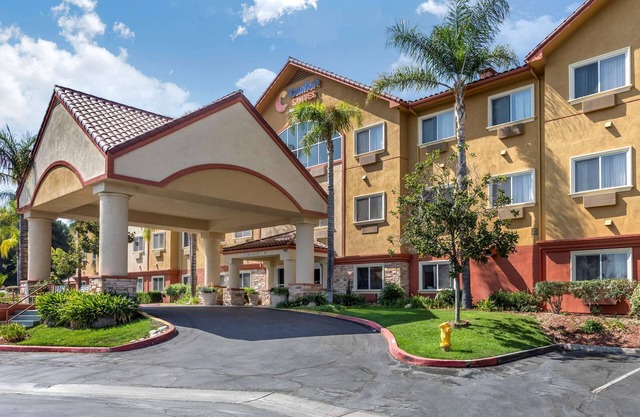 Comfort Suites Near Six Flags Magic Mountain