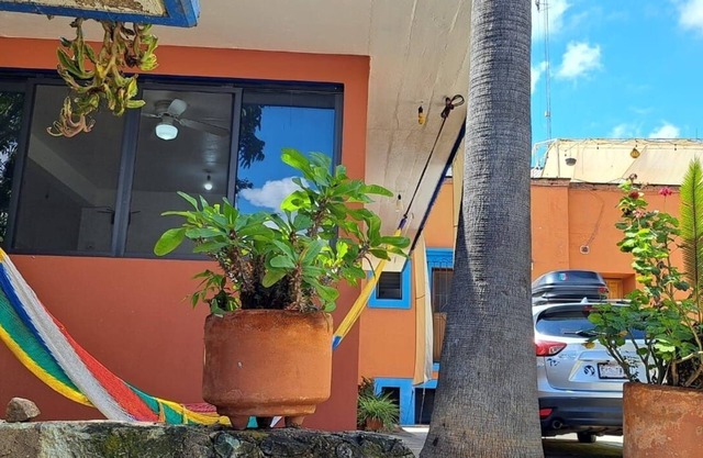 Comfortable apartment located 10 min away from the zocalo with parking included