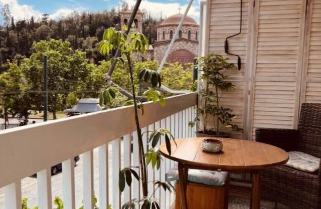 Comfortable apartment near city center, 100m from metro
