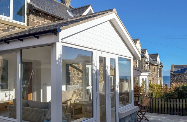 Comfortable base just 200 yards from the harbour at Craster.