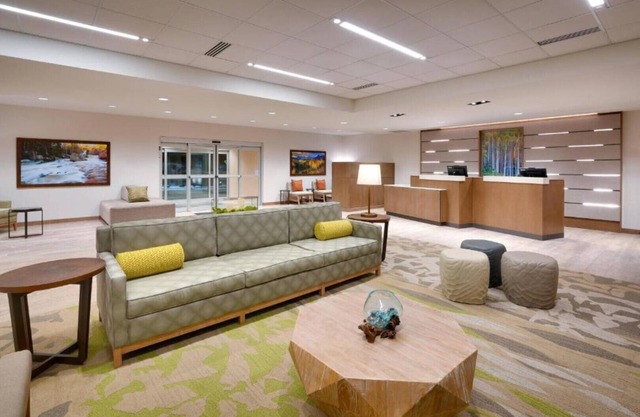Comfortable Business Hotel Near the Denver Federal Center