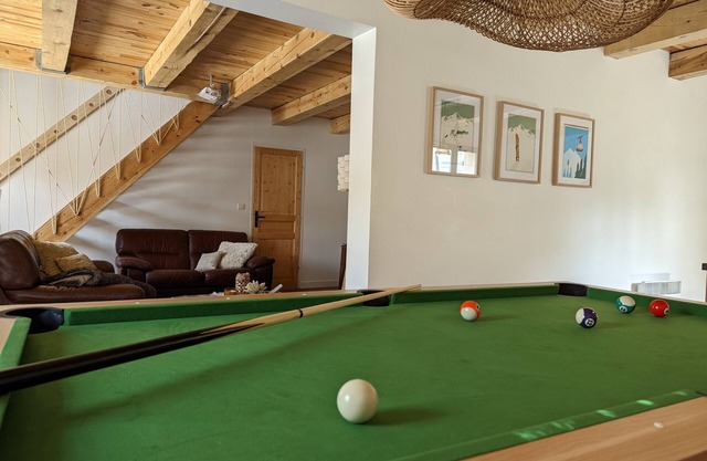 COMFORTABLE CHALET - QUIET AND CLOSE TO EVERYTHING