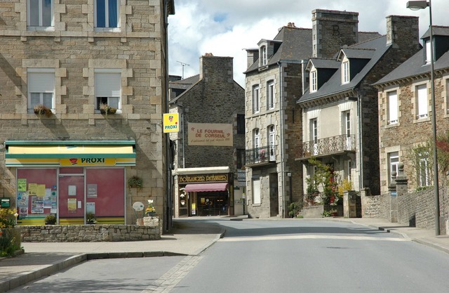 Comfortable Character Gite /Chambre d'hôte, only 7 kms from Dinan