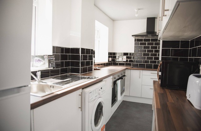 Comfortable Cosy House in Leicester
