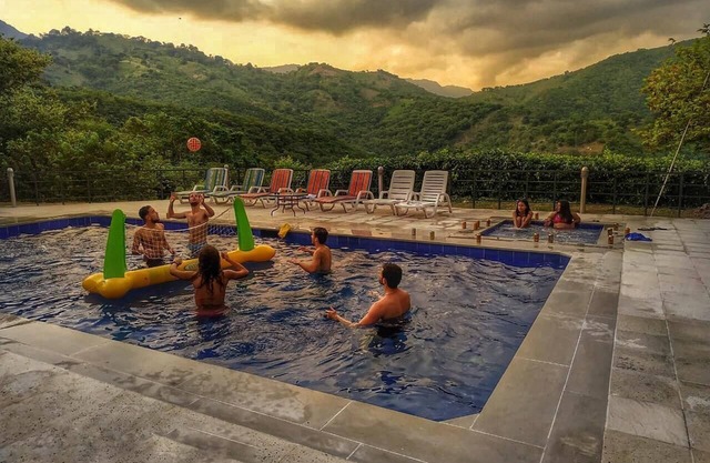 Comfortable country house for family or friends holidays with wide social space