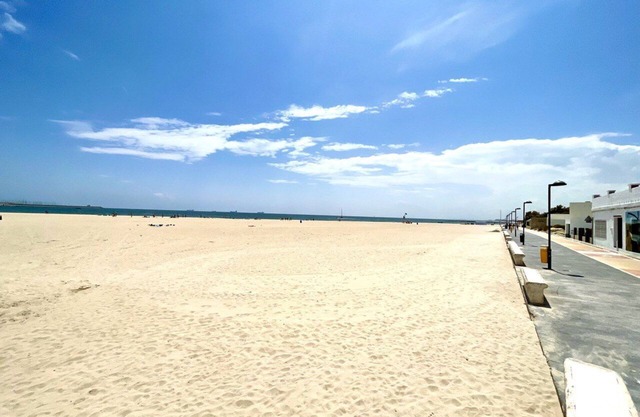 Comfortable family apartments Valencia the best beach Pinedo