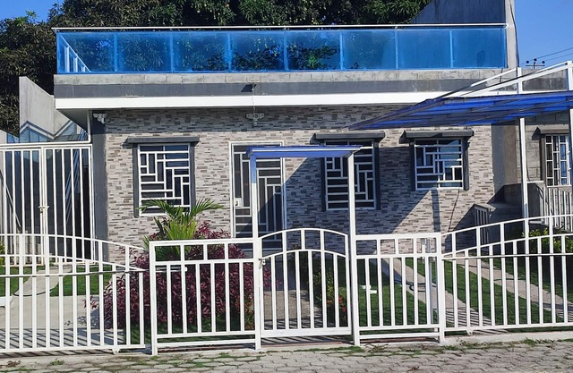 Comfortable Furnished House With Terrace + Pool.