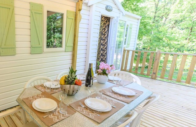 Comfortable heated and air-conditioned mobile home in the heart of nature, 40 km from Paris!