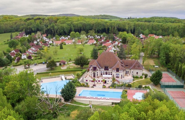 Comfortable home with terrace in a pleasant holiday village