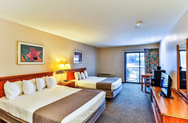 Comfortable Hotel Room @ Polynesian Hotel