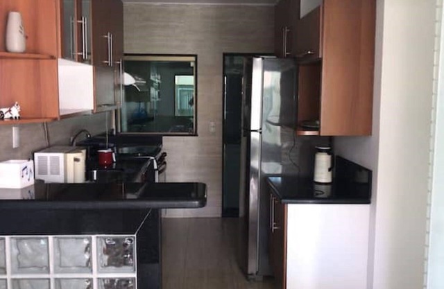 Comfortable house for up to 15 people with 5 suites