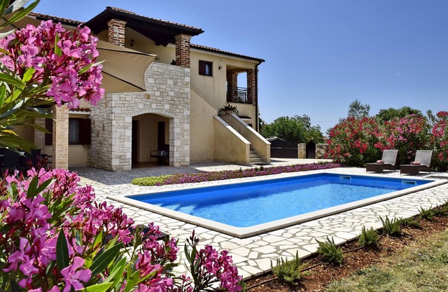 Comfortable house with swimming pool in quiet village