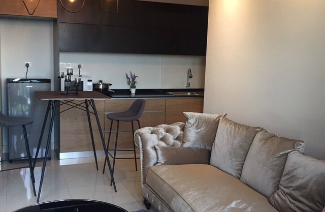 COMFORTABLE LIVING - COMFORTABLE AND COZY SPACE FOR YOU & FAMILY