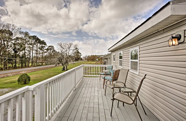 Comfortable One Bedroom Apartment On 70 Acres south of Houma near Falgout Canal