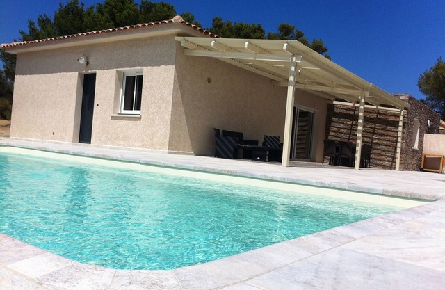 Comfortable pool villa by the sea