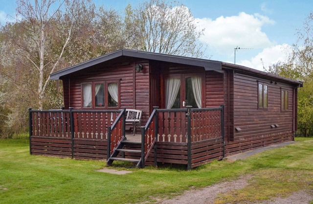 Comfortable rustic lodge for four people.