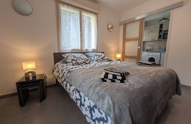 Comfortable studio with private outdoor space