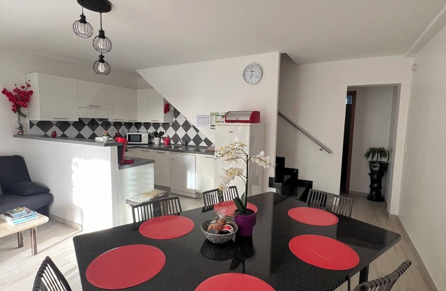 Comfortable semi-detached villa 80m2 on the calenzana road, 5 km from the sea.