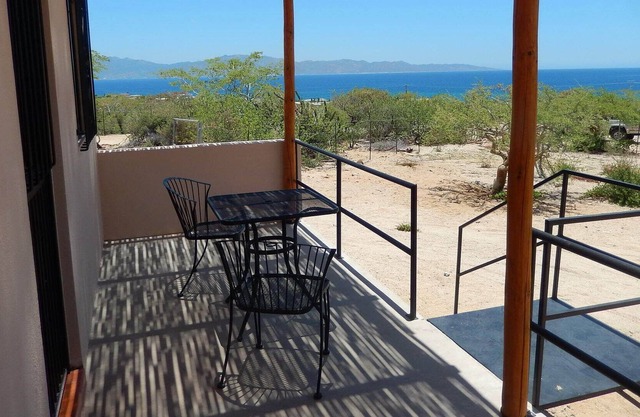 Comfortable Studio Casita Fully Equiped with Deck and Seaview