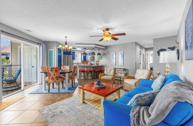 Comfortable Condo in Cherry Grove!