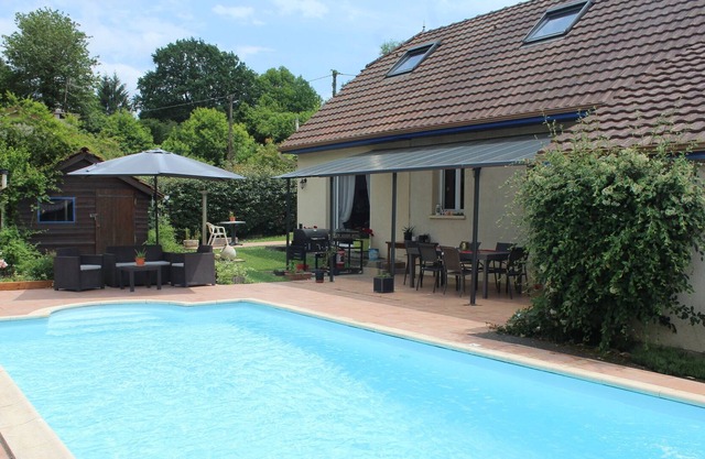 Comfortable villa with swimming pool, in the countryside, close to tourist places