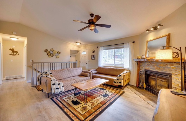 Comforting Woodland Park Home w/Fire Pit: 330758