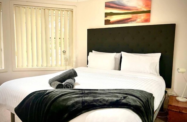 Comfy 3 Bed Gosford townhouse near CBD & Hospital
