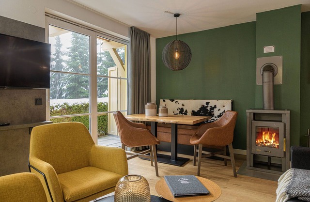Comfy apartment in Viehhofen with hot tub