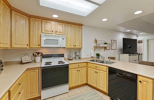 Comfy Cul de sac Basement Apartment