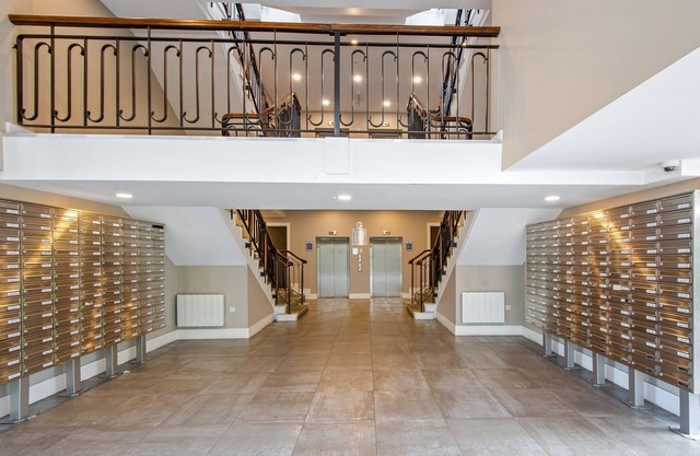 Comfy One-Bedroom Flat in Broad House, Harrow