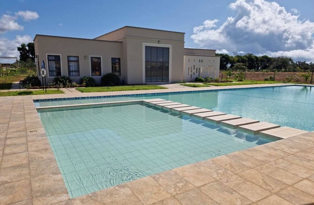 Comfy Vipingo 2 bedroom Furnished Apartment next to Vipingo Ridge Airstrip