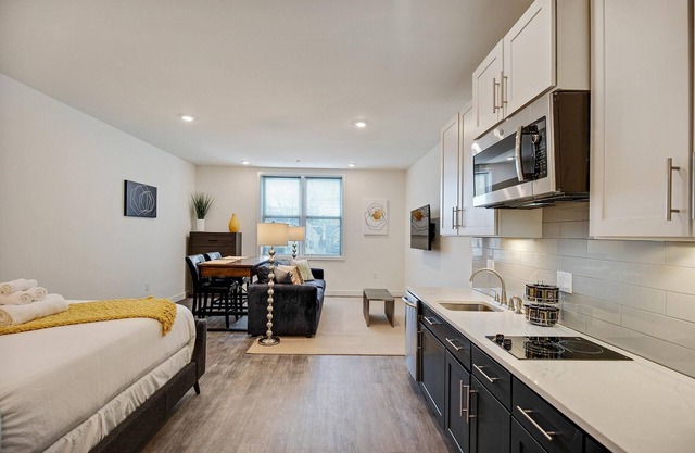 Coming for CHOP or PENN? This is a GREAT CHOICE