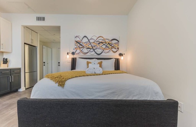 Coming for CHOP or PENN? This is a GREAT CHOICE