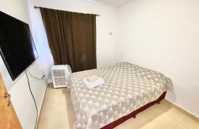 Comodo Departamento Céntrico con Cochera