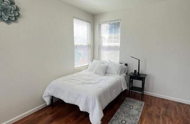 Compact Studio Perfect for Two!