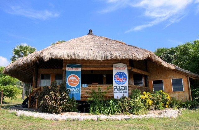 Compass Diving Resort