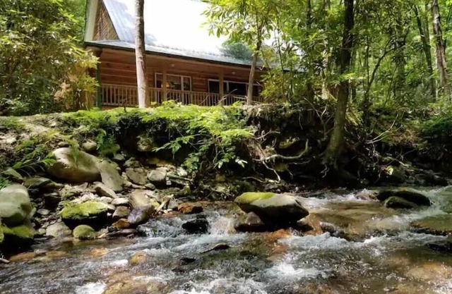 CompassCreekCabin - Luxury LogCabin on Rushing Creek