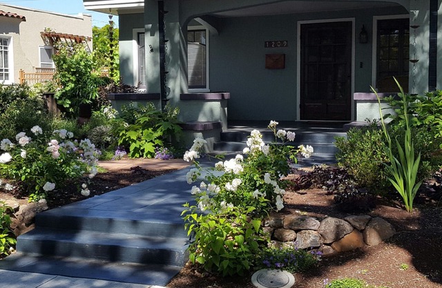 Completely Restored home w/OD living & cooking, Spa Fire Pit! Walking score 93!