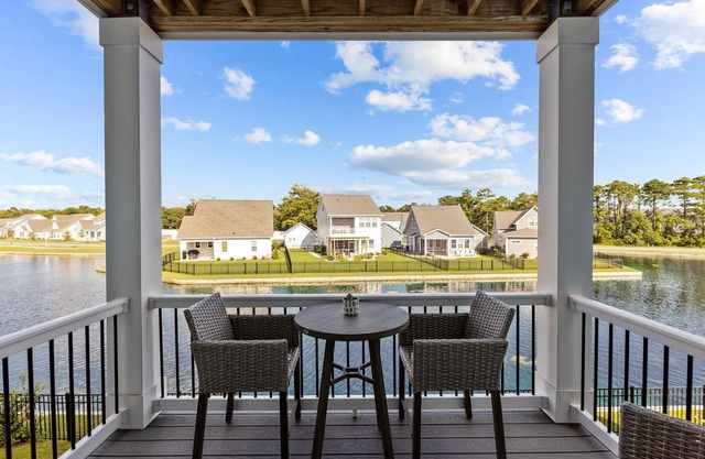 Conch Tales fun, lakeside retreat in amenity filled Beau Coast. New rental!