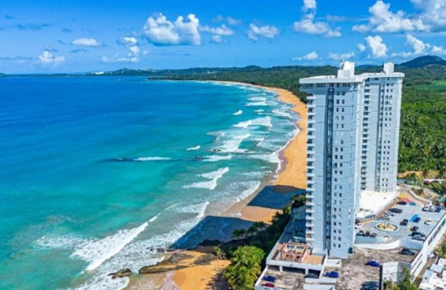 Condo Nappa Luquillo Luxury Beachfront Corner Unit Loft W/Balcony On The 17 Fl.