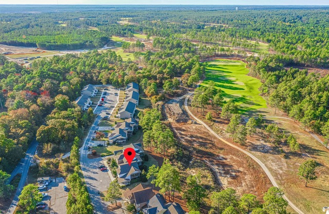 Condo overlooking Pinehurst #10 Course & 4.8 miles from the 2024 US Open!