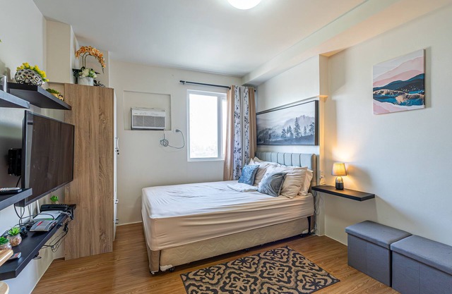 Condo WIFI up to 100mbps Pool Netflix&Chill