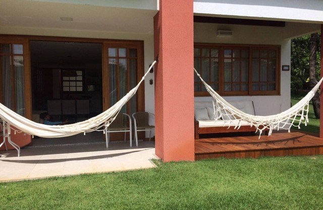 Condominium in Praia do Forte 2 bedrooms, leisure structure, air, tv and internet