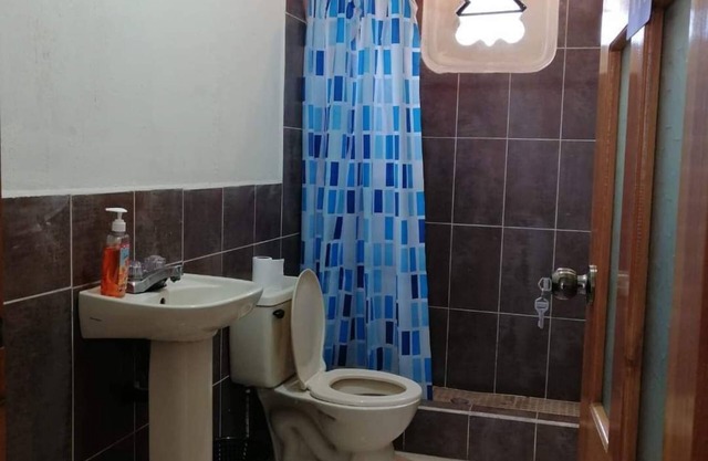 Confortable rooms, clean and económic. Free Wi-Fi, parking available